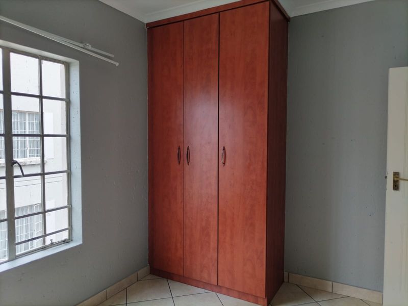 Perfect Starter Home or Investment Opportunity - Photo 8