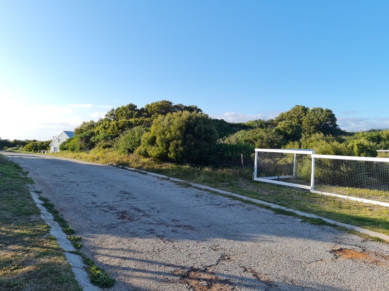 Large 700sqm Vacant Stand with Elevated Views in Paradise Beach, Jeffreys Bay - Photo 3