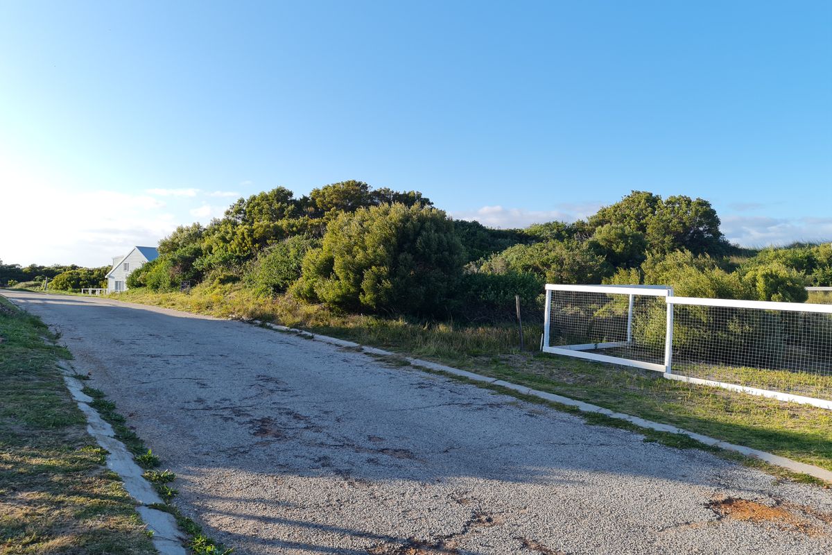 Large 700sqm Vacant Stand with Elevated Views in Paradise Beach, Jeffreys Bay - Photo 3