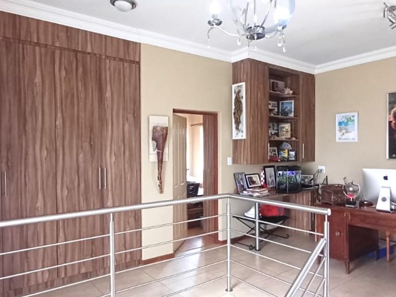 Exceptional Double-Storey Family Home in a Secure Estate - Photo 9