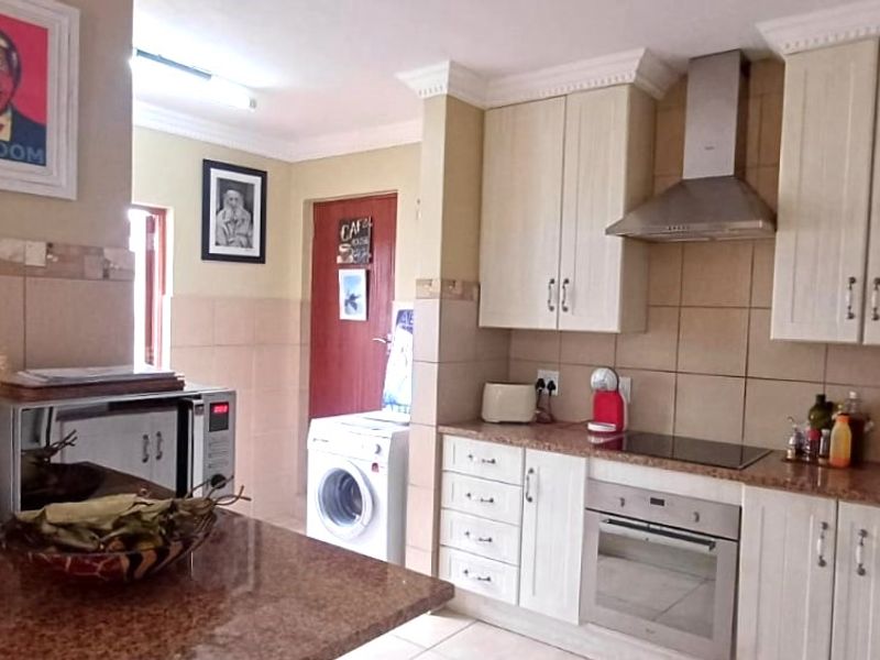 Exceptional Double-Storey Family Home in a Secure Estate - Photo 7