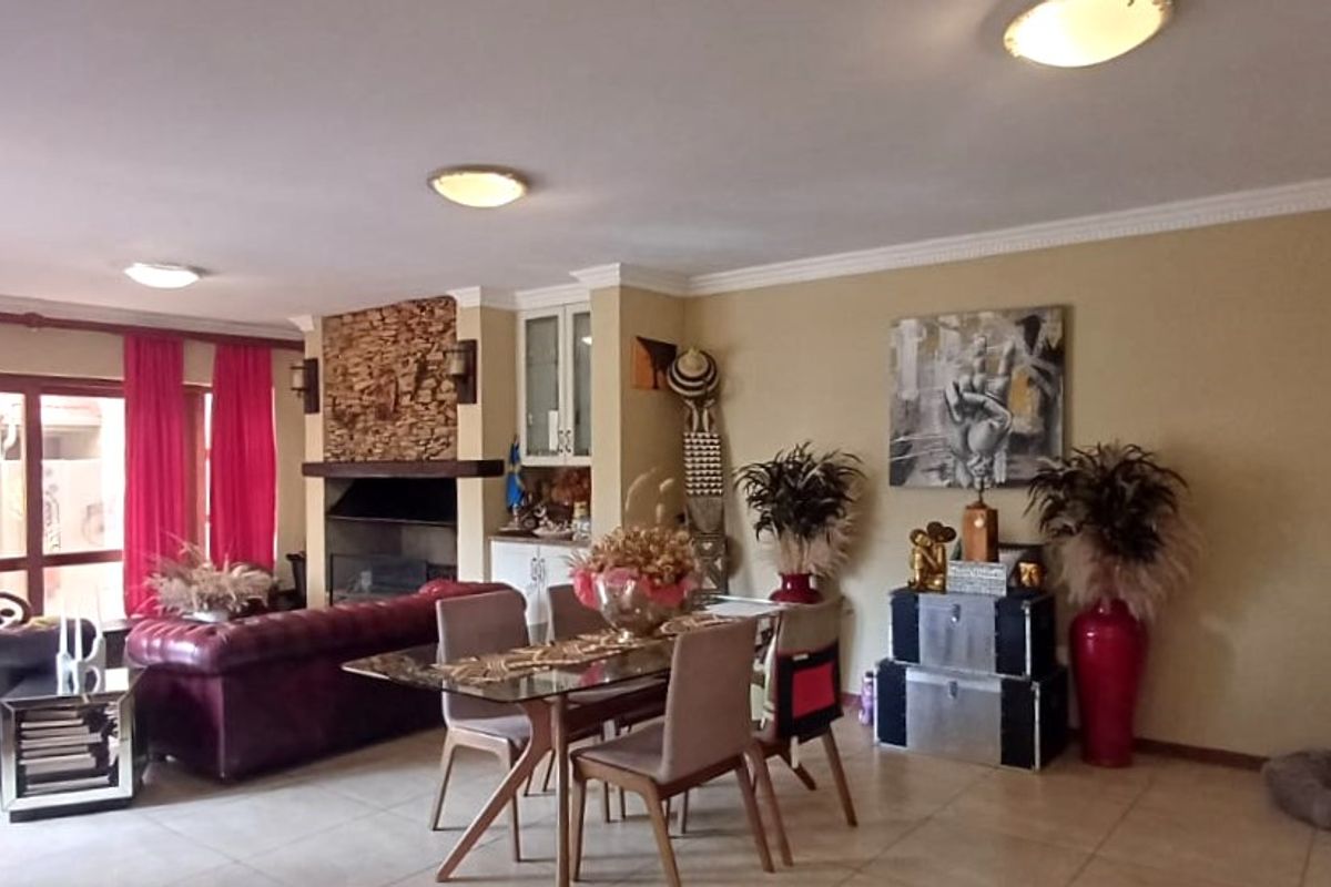Exceptional Double-Storey Family Home in a Secure Estate - Photo 3