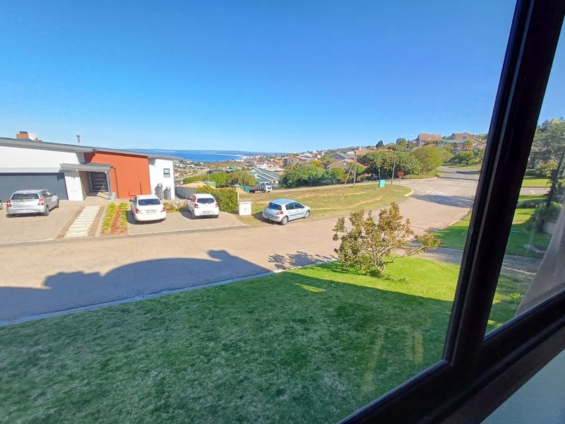Exceptional 501 m2 multi-generational home with sea views - Photo 9
