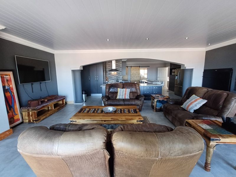 Exceptional 501 m2 multi-generational home with sea views - Photo 7