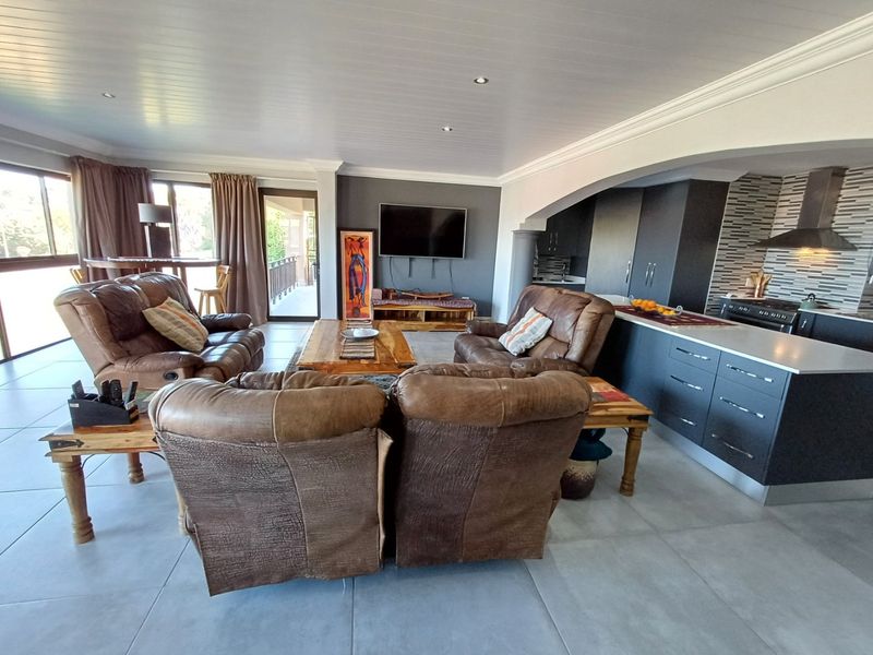 Exceptional 501 m2 multi-generational home with sea views - Photo 5