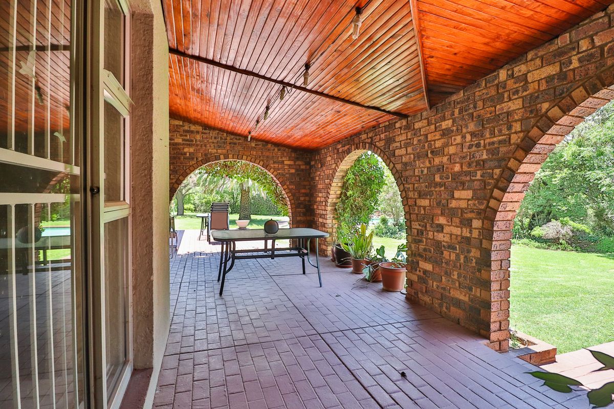 LUXURY AUCTION | ICONIC EIKENHOF ESTATE OPPORTUNITY!!! - Photo 5