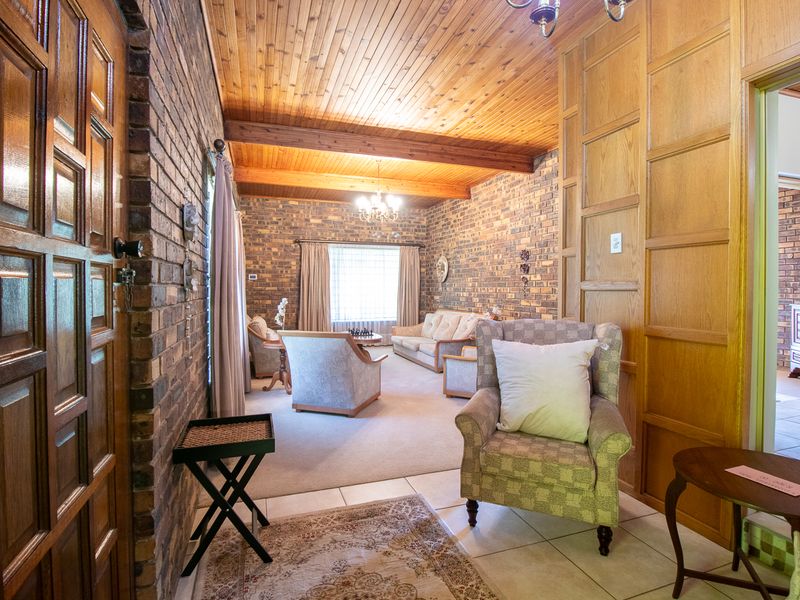 LUXURY AUCTION | ICONIC EIKENHOF ESTATE OPPORTUNITY!!! - Photo 10