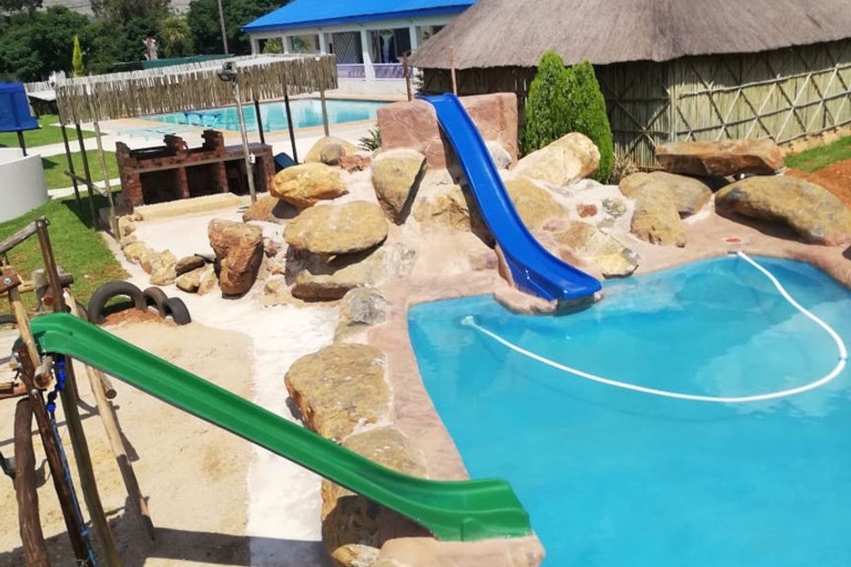 PRIME R82 FRONTAGE /A RARE OFF-THE-GRID DESTINATION WITH UNLIMITED POTENTIAL!!! - Photo 2