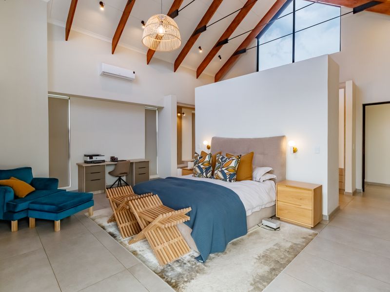 Where Modern Luxury Meets Effortless Family Living - Photo 3