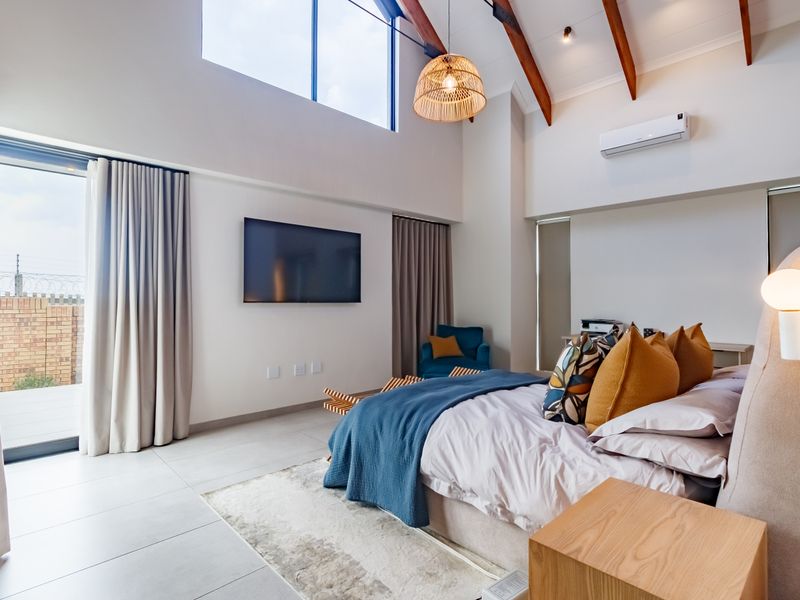 Where Modern Luxury Meets Effortless Family Living - Photo 4