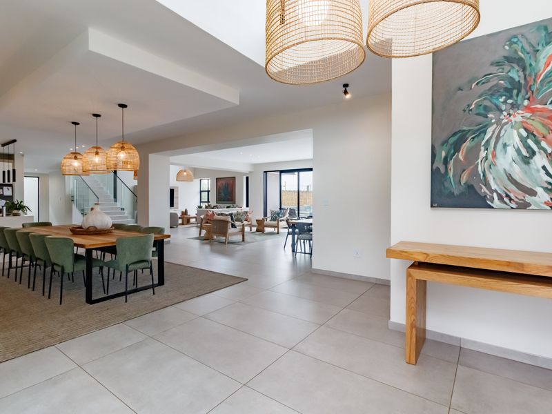 Where Modern Luxury Meets Effortless Family Living - Photo 2