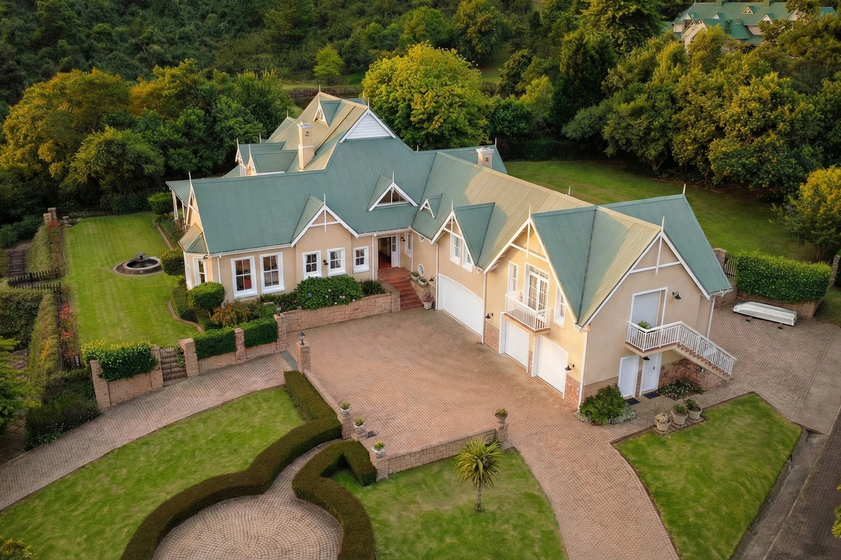 Elegant Country Estate Living with Exceptional Views - Photo 2