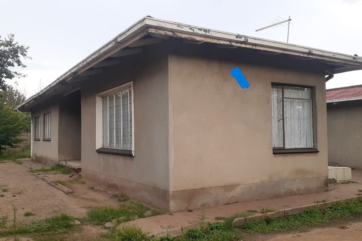 A home in a quiet locale  of CW5 yearning for a home lover - Photo 3