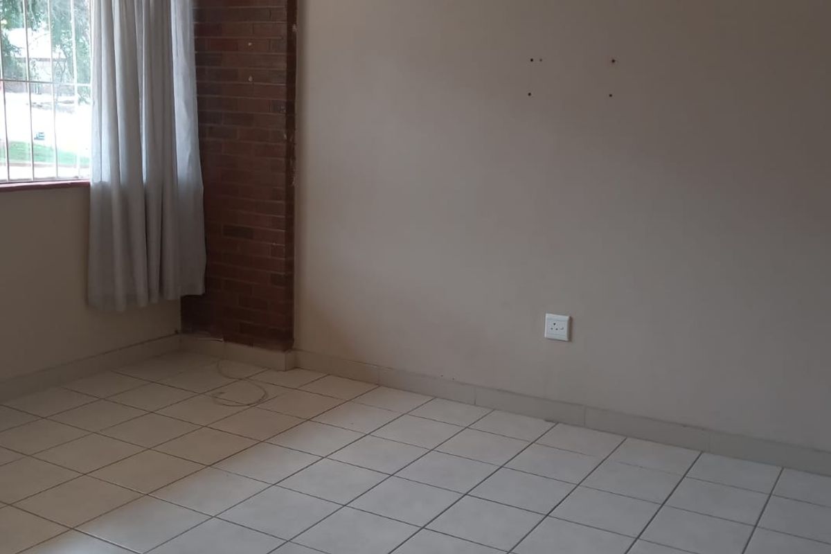 Boughton - 1 Bedroom Flat to Let - Photo 5