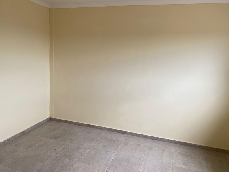 Affordable Charming- 4 Bedroom House in a great Area - Photo 6