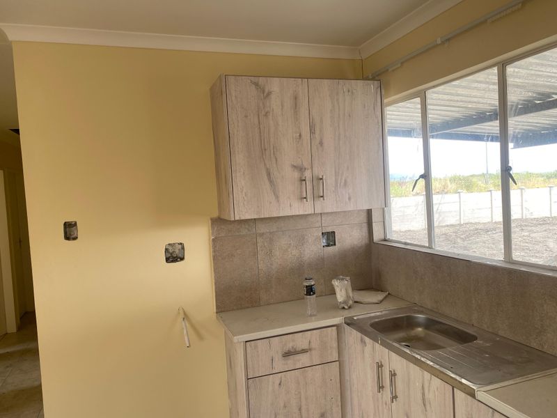 Affordable Charming- 4 Bedroom House in a great Area - Photo 2