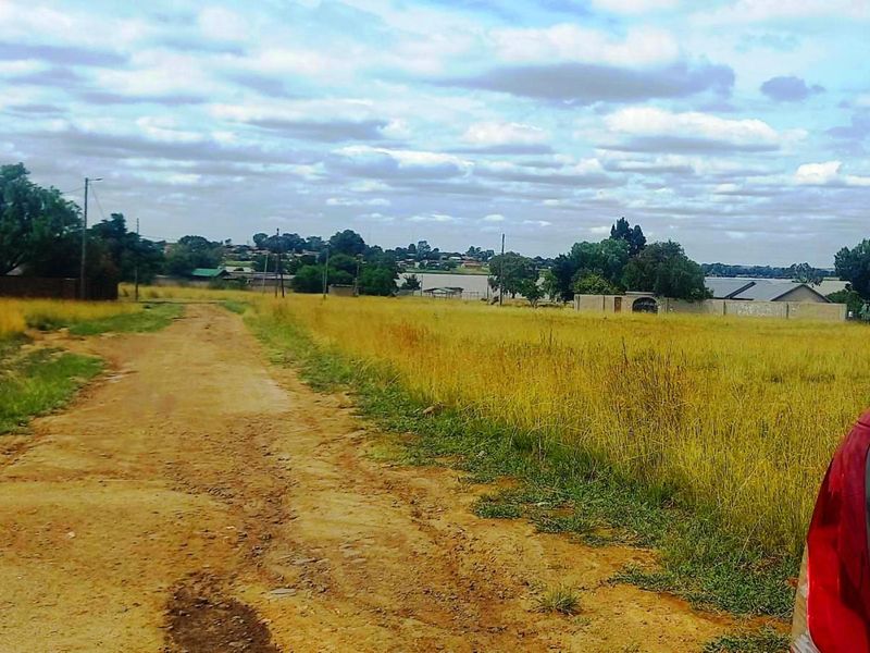 Large stand near the Vaal Dam in Oranjeville - Photo 2