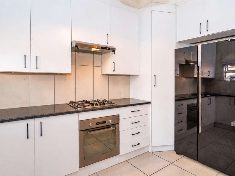 Modern Corner Unit Duplex Offering Stylish Estate Living - Photo 7