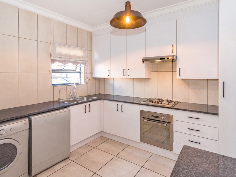 Modern Corner Unit Duplex Offering Stylish Estate Living - Photo 6