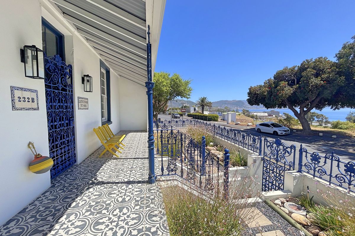 Alfresco Living with Mediterranean Influences - Photo 5