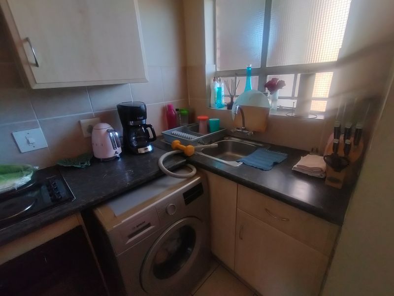 Neat Apartment in Secure Karenpark Complex – Ideal Investment Opportunity - Photo 8