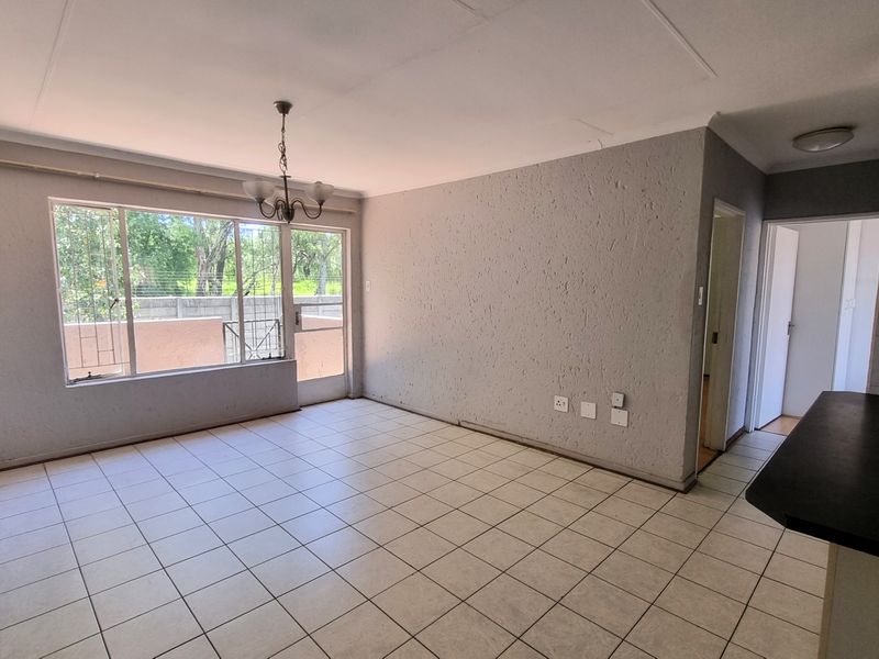 2 Bedroom, 1 Bathroom, 24hr Security- Castleview - Photo 8