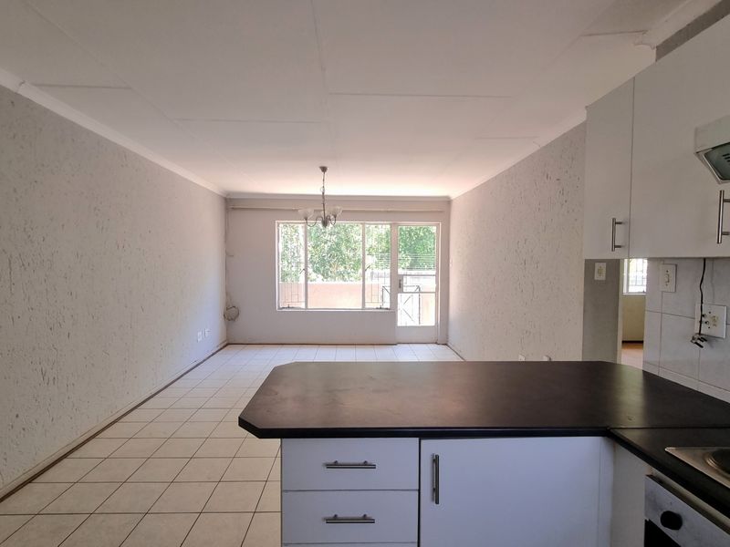 2 Bedroom, 1 Bathroom, 24hr Security- Castleview - Photo 7