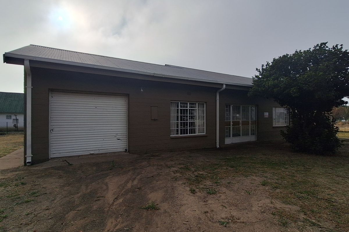 Charming 3-Bedroom Home with Business Zoning & Vaal Dam Views - Photo 2