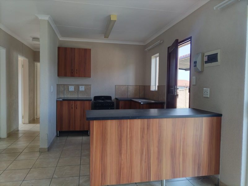 Three-Bedroom Home for Sale in Waterkloof Hills Estate - Photo 4