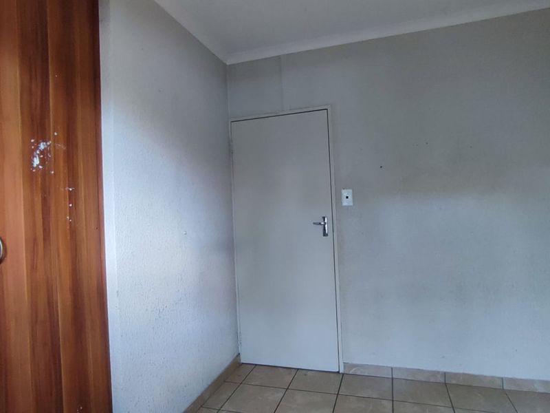 Three-Bedroom Home for Sale in Waterkloof Hills Estate - Photo 10