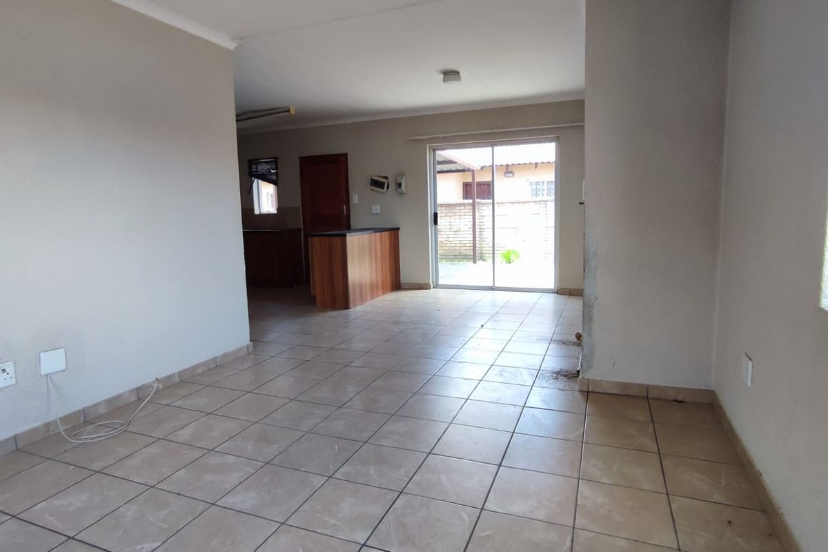 Three-Bedroom Home for Sale in Waterkloof Hills Estate - Photo 4