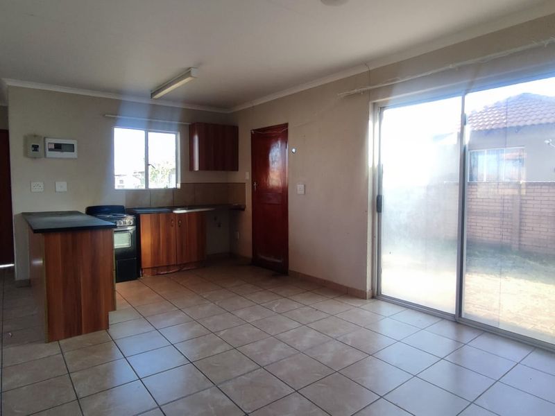 Three-Bedroom Home for Sale in Waterkloof Hills Estate - Photo 4