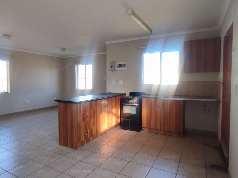 Three-Bedroom Home for Sale in Waterkloof Hills Estate - Photo 5