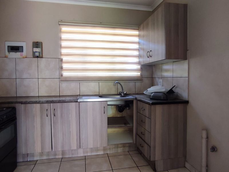 Three-Bedroom Home for Sale in Waterkloof Hills Estate - Photo 5