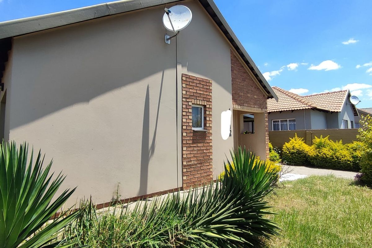 Three-Bedroom Home for Sale in Waterkloof Hills Estate - Photo 3