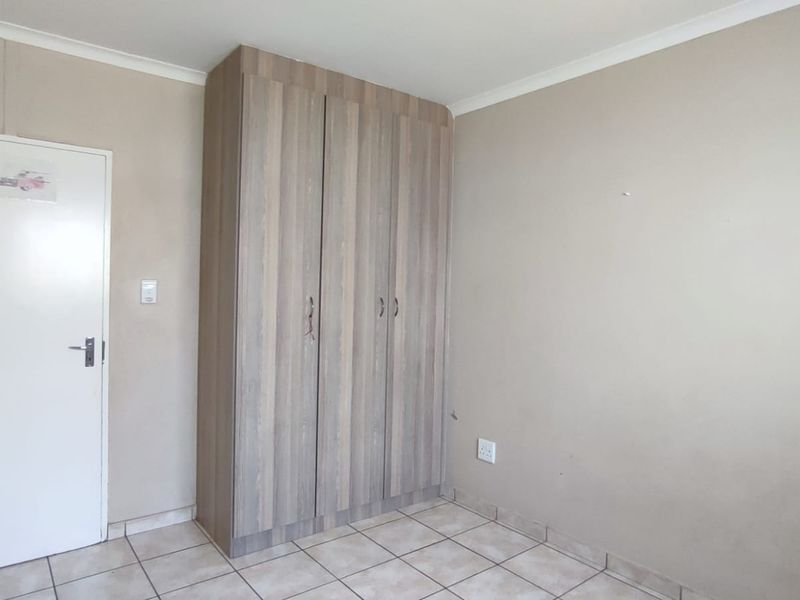 Three-Bedroom Home for Sale in Waterkloof Hills Estate - Photo 9