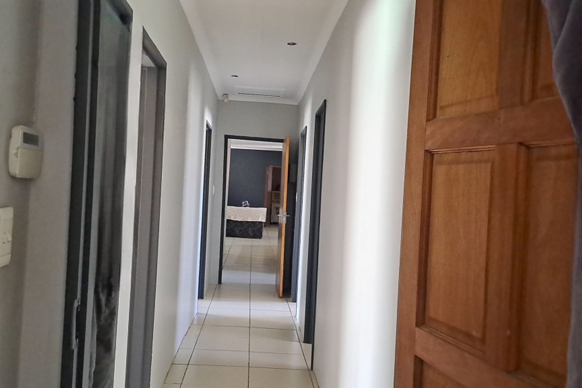 Large family house, big on family?this onevis for you!! - Photo 5