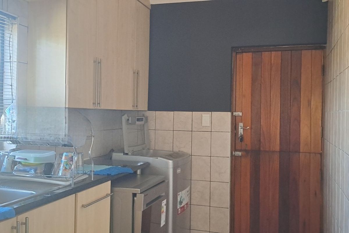 Large family house, big on family?this onevis for you!! - Photo 4