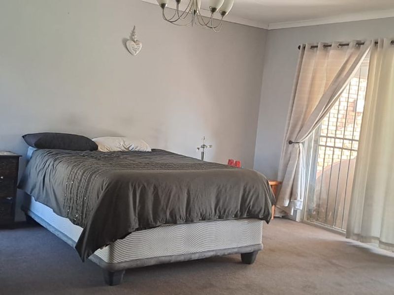 Large family house, big on family?this onevis for you!! - Photo 10