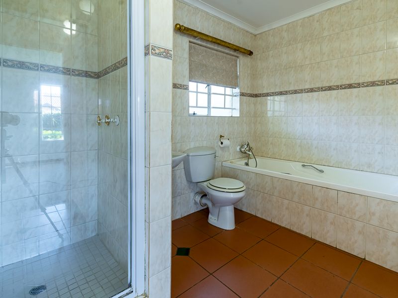 Great Starter Home. Charming Two-Bed Townhouse for Sale in “Die Wilgers”. - Photo 9