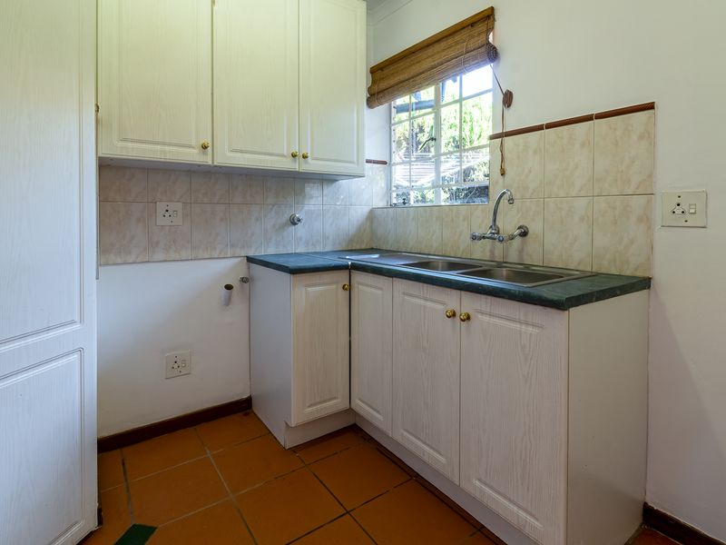 Great Starter Home. Charming Two-Bed Townhouse for Sale in “Die Wilgers”. - Photo 6