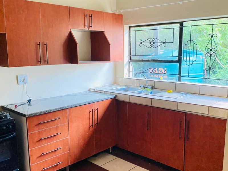 Perfect Family home fore sale 700m2 stand, Louis Trichardt - Photo 7