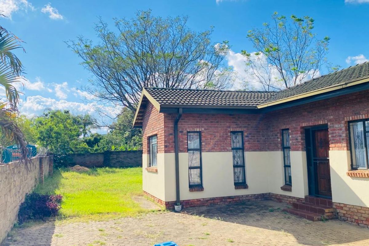 Perfect Family home fore sale 700m2 stand, Louis Trichardt - Photo 4