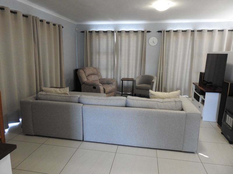 3 Bedroom for sale in Hoogland Estate Saldanha!!! - Photo 6