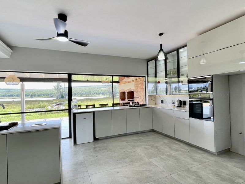 Architectural Waterfront Masterpiece in Bird Valley Estate, Cramond, Albert Falls - Photo 9