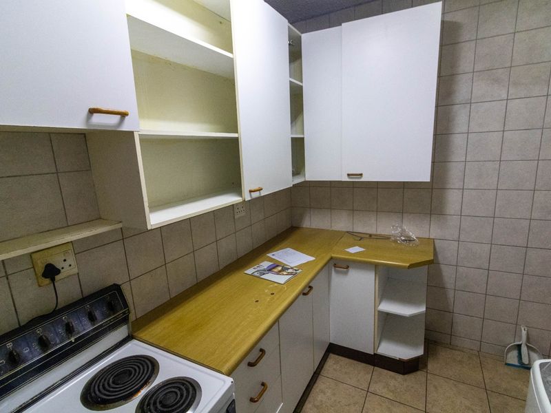 Neat & Well-Located 2-Bedroom Apartment – Perfect Investment or First Home! - Photo 3