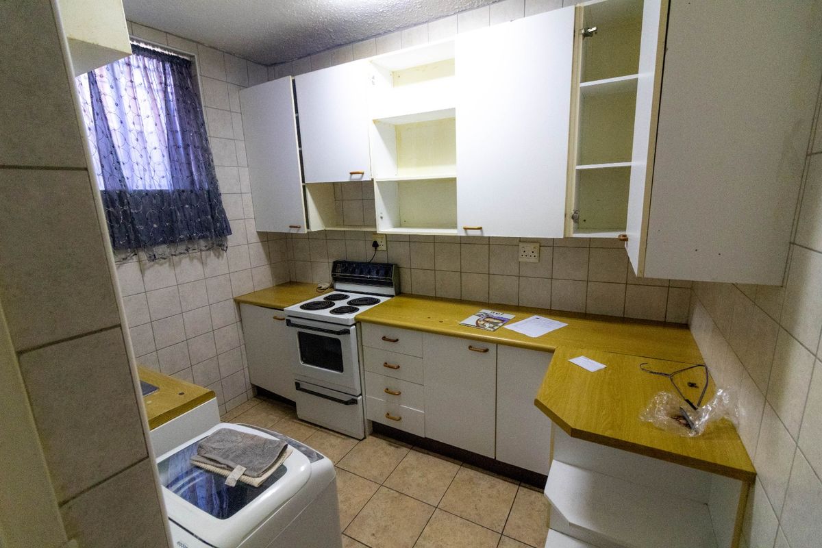 Neat & Well-Located 2-Bedroom Apartment – Perfect Investment or First Home! - Photo 2