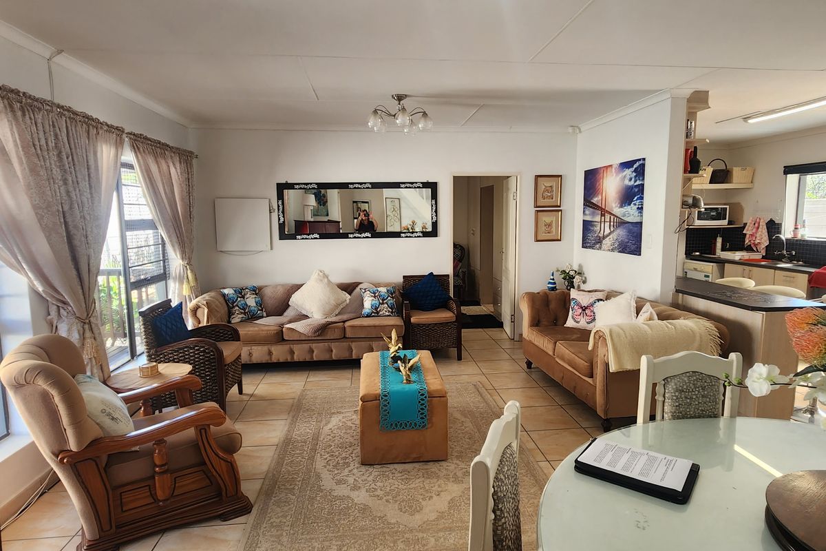 Dual living opportunity in Dana Bay - Photo 5