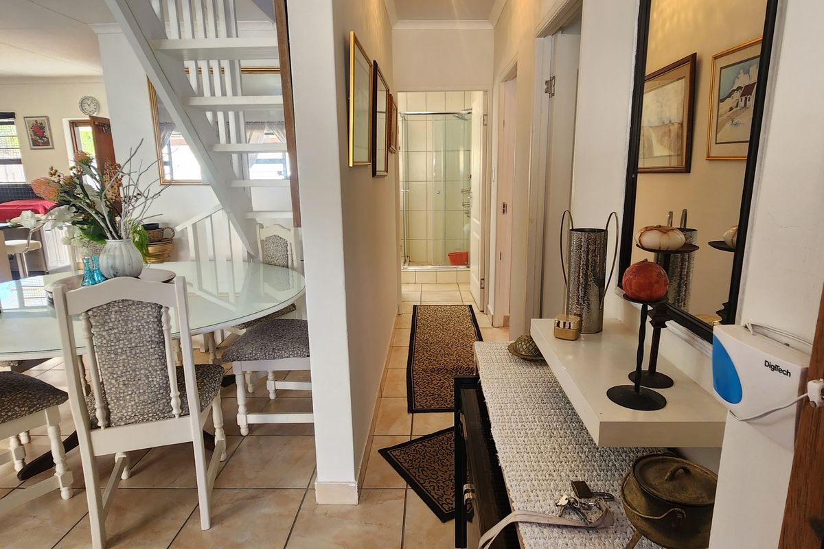 Dual living opportunity in Dana Bay - Photo 3