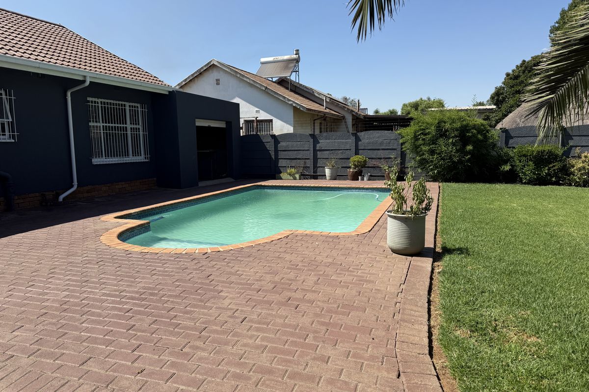 Sole and Exclusive Mandate - Photo 2